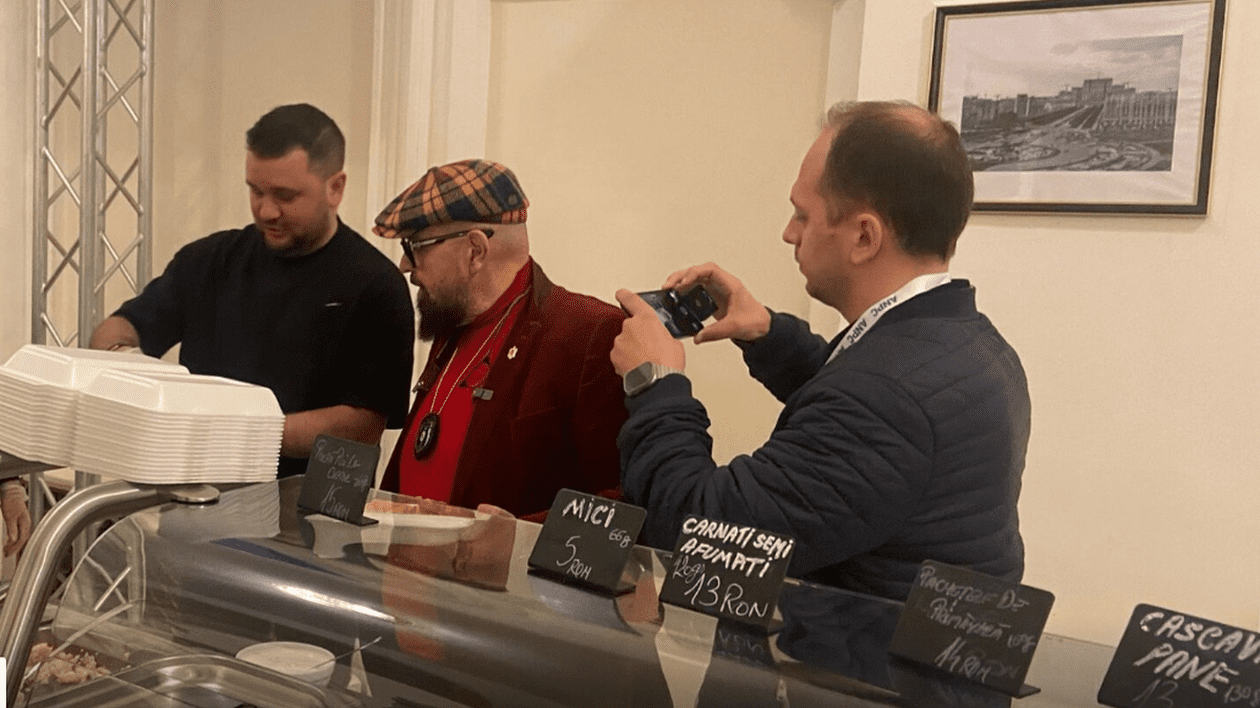 Piedone în inspecție la restaurantul din Palatul Parlamentului