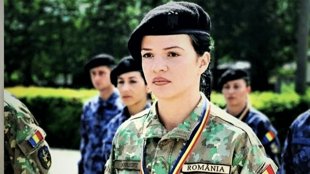 O angajată în armată din Brăila deține 13 titluri naționale la box. „Am învățat regulile și ce determină rezultatul unei lupte”