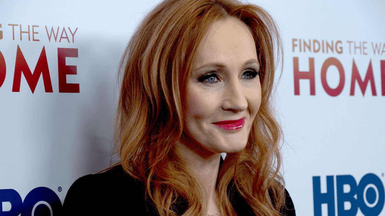 JK Rowling, autoarea seriei de romane „Harry Potter”, a reacționat după ce Curtea Supremă a decis că femeile trans nu sunt femei