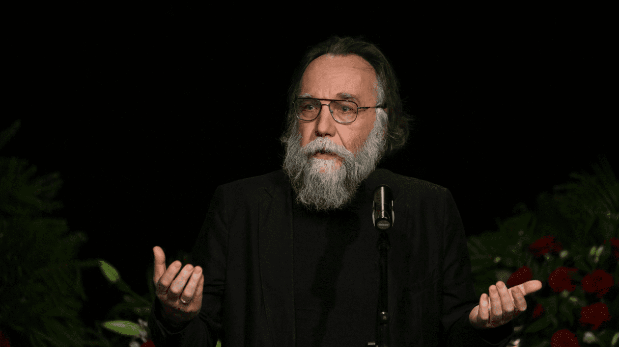 Universitatea de Stat din Moscova lansează cursul lui Alexander Dughin despre „vesternologie”