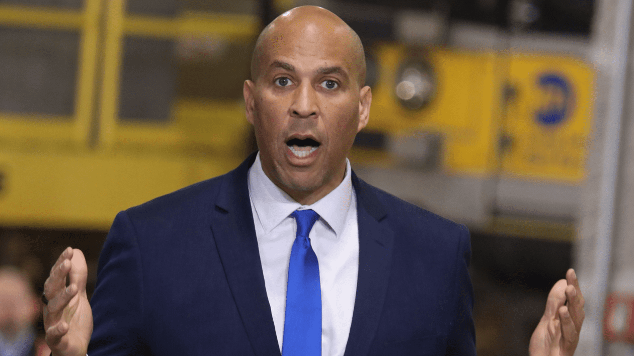 Un senator democrat din SUA a ținut un discurs de 13 ore împotriva deciziilor luate de Trump