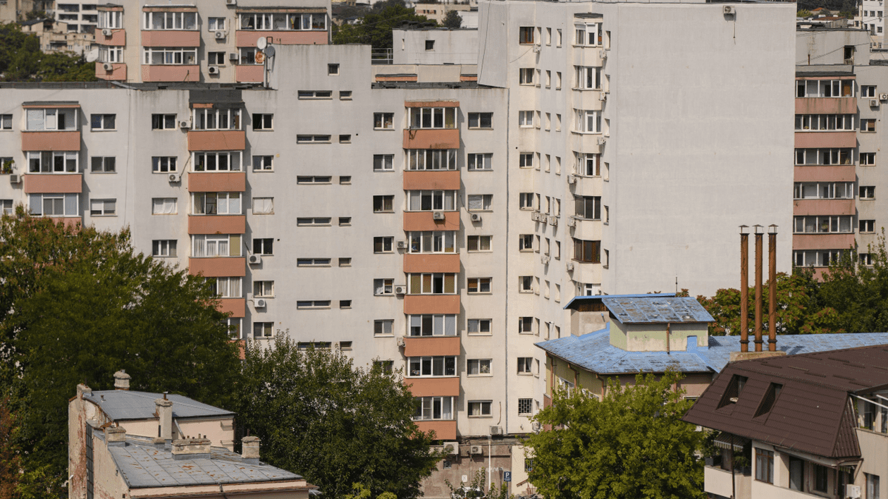 Care sunt zonele din București cu cele mai ieftine apartamente: topul prețurilor cerute de proprietari pe un apartament cu două camere