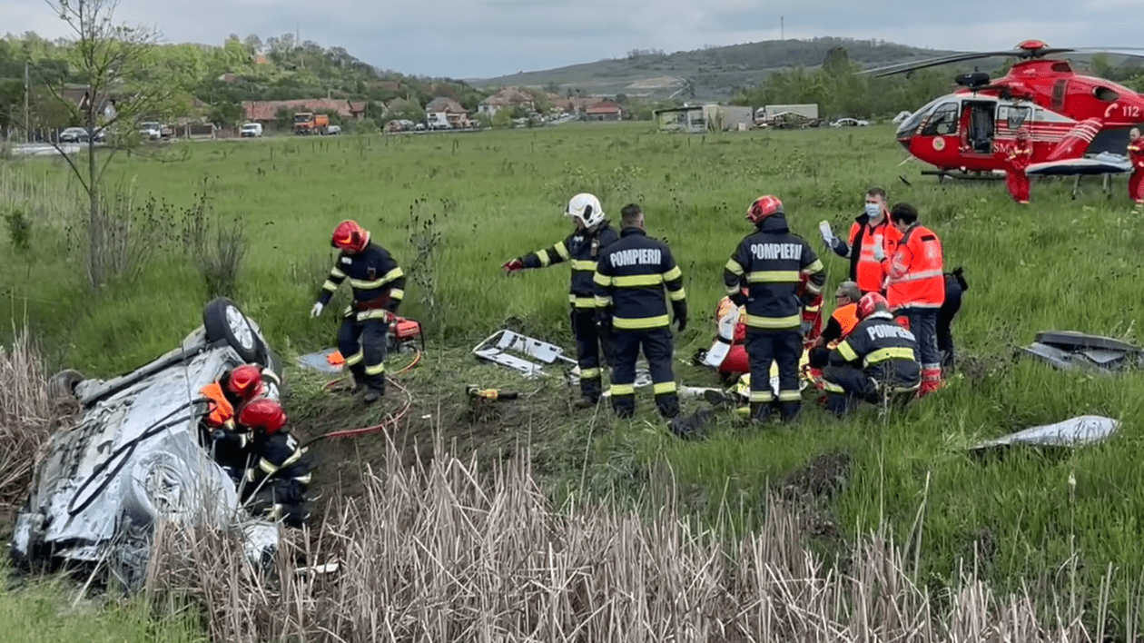Pompierii din Cluj, distruși în fața unui copil mort într-un accident: „Am văzut cu proprii ochi nenumărate tragedii”