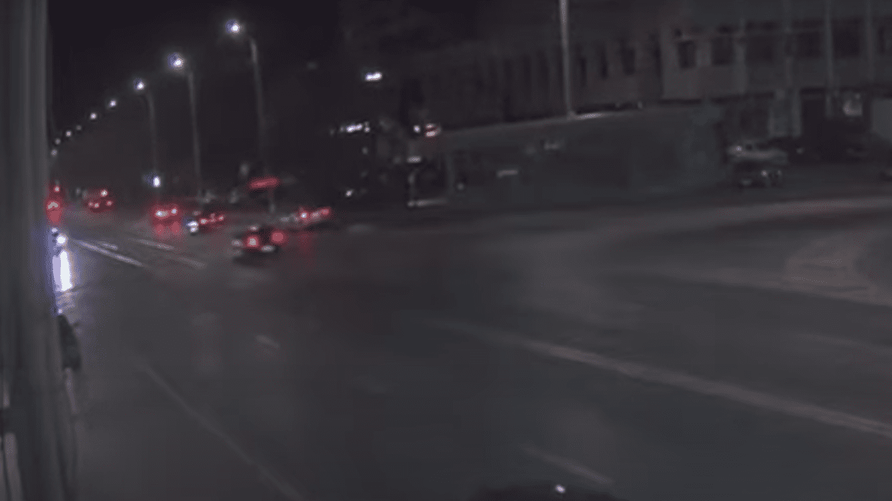 accident cu 3 mașini pe un bulevard