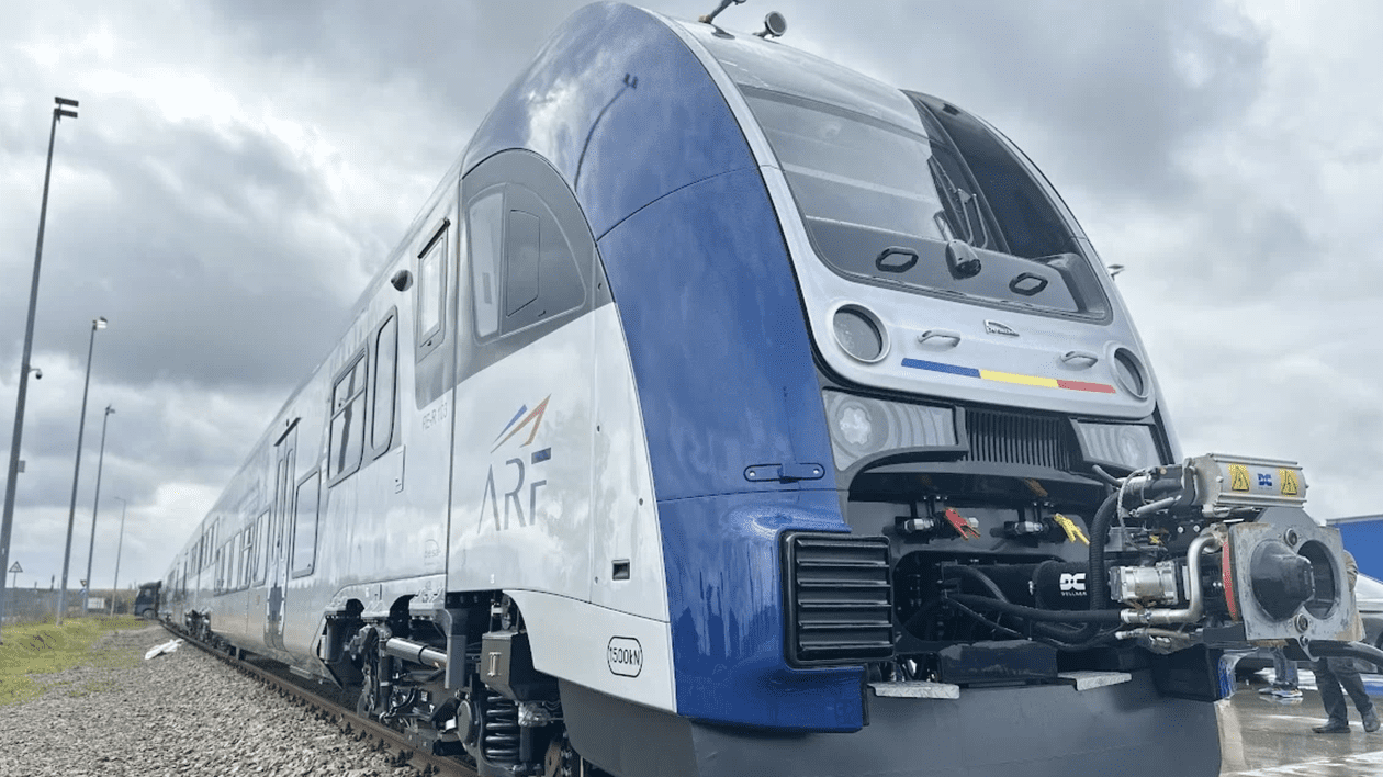 Primul tren electric regional PESA a fost prezentat la Oradea. Are o singură clasă de călătorie, ce viteză poate atinge