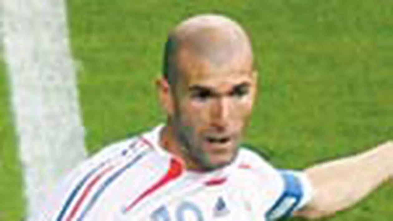 LA Galaxy ii ofera lui Zidane 50 de milioane de dolari!