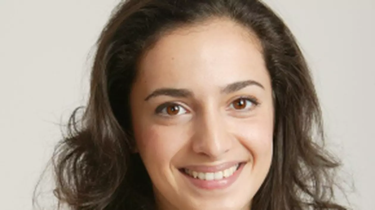 Actriţa Corina Moise, confundată la filmări în Maroc