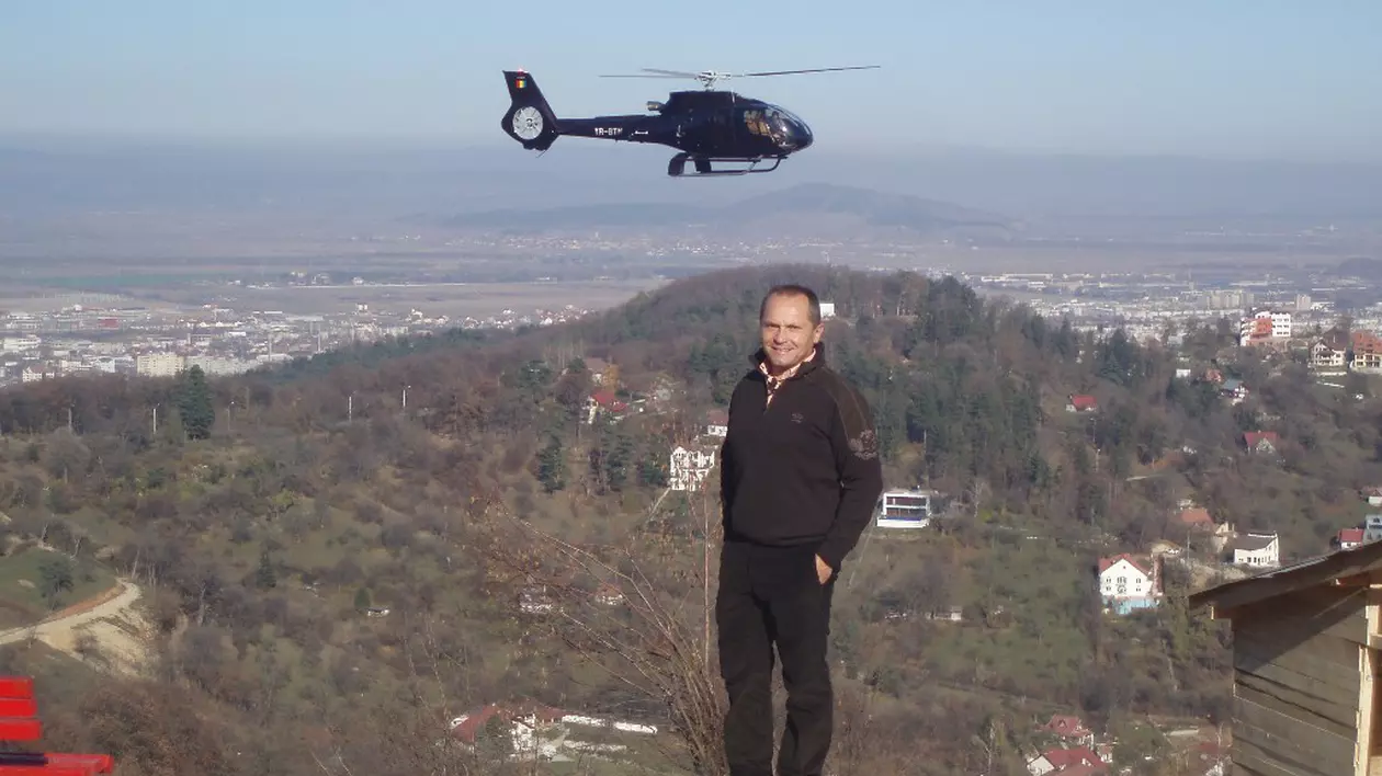 Roxana Ciuhulescu se plimbă cu elicopterul la ProMotor