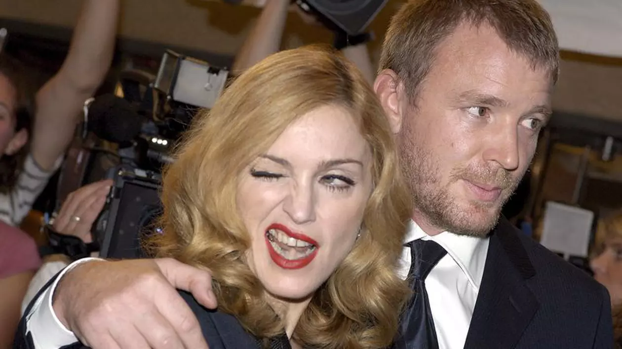 Madonna şi fostul soţ şi-au dat întâlnire la un centru cabala