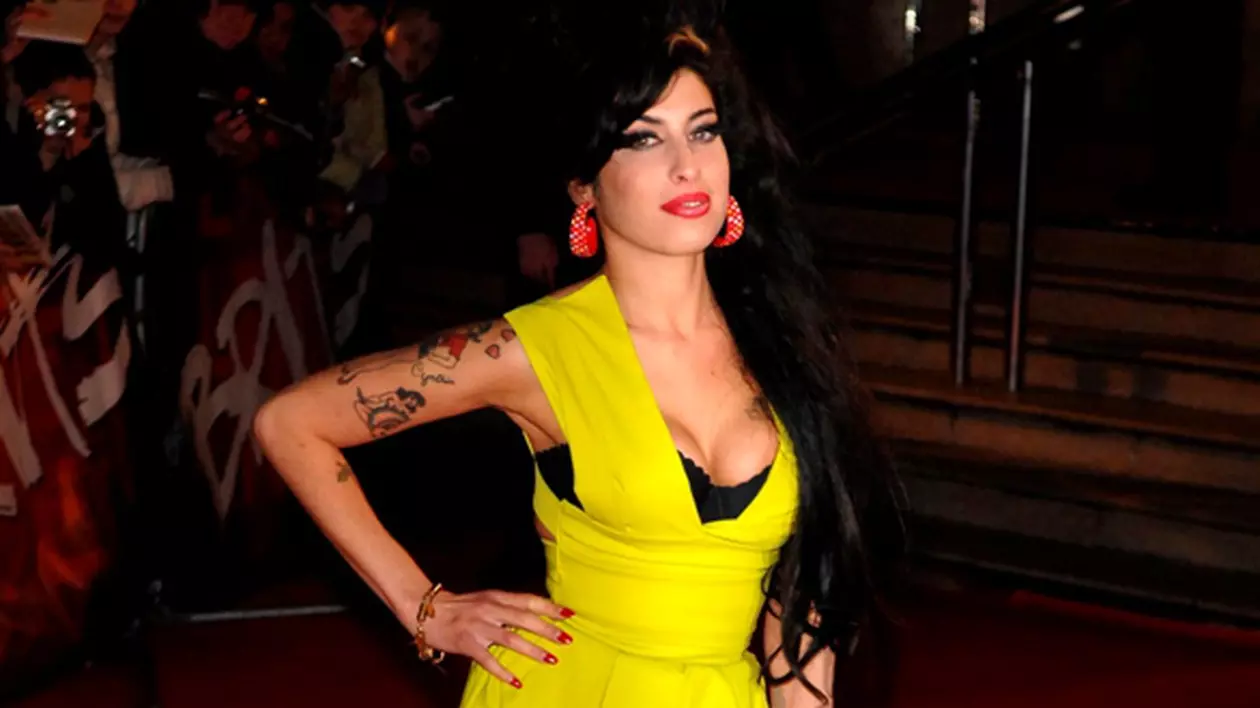 Amy Winehouse arată ca o femeie