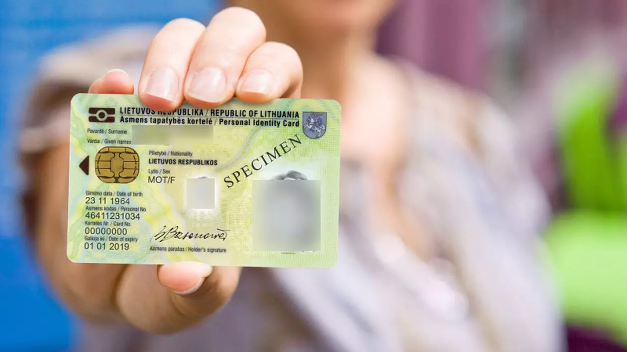 A dat 3.000 de euro pentru un buletin fals, dar tot a fost prins