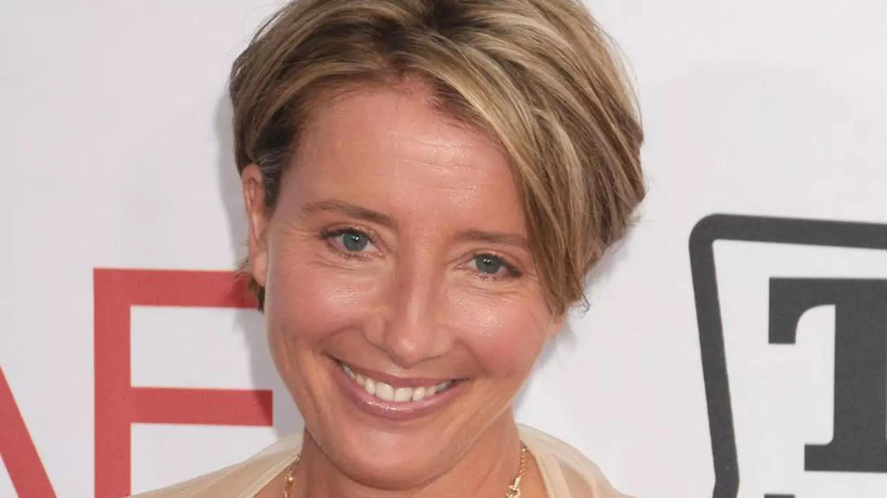 EMMA THOMPSON ȘOCHEAZĂ ÎNTREAGA LUME! Și-a arătat SÂNII, fără ca nimeni să se aștepte!