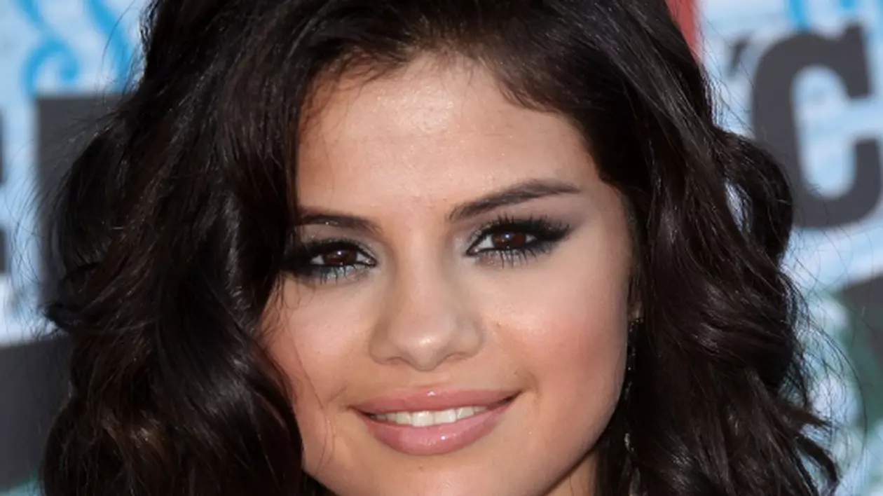 Selena Gomez şi Mark Salling sunt împreună? 