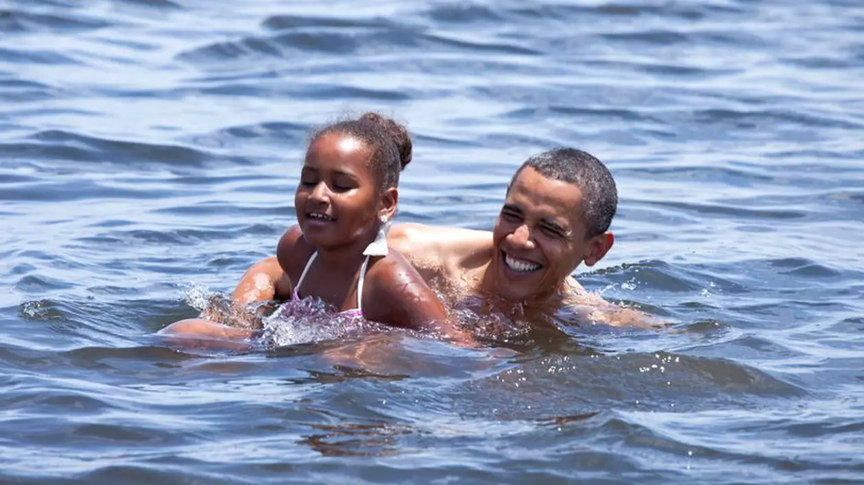 Obama s-a bălăcit cu fiica sa în Golful Mexic