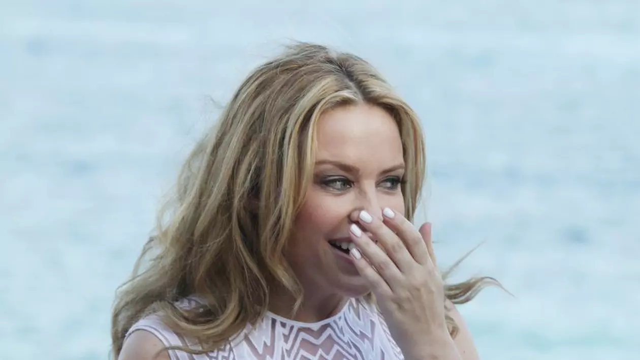 Kylie Minogue ar avea o relație cu Prințul Andrew