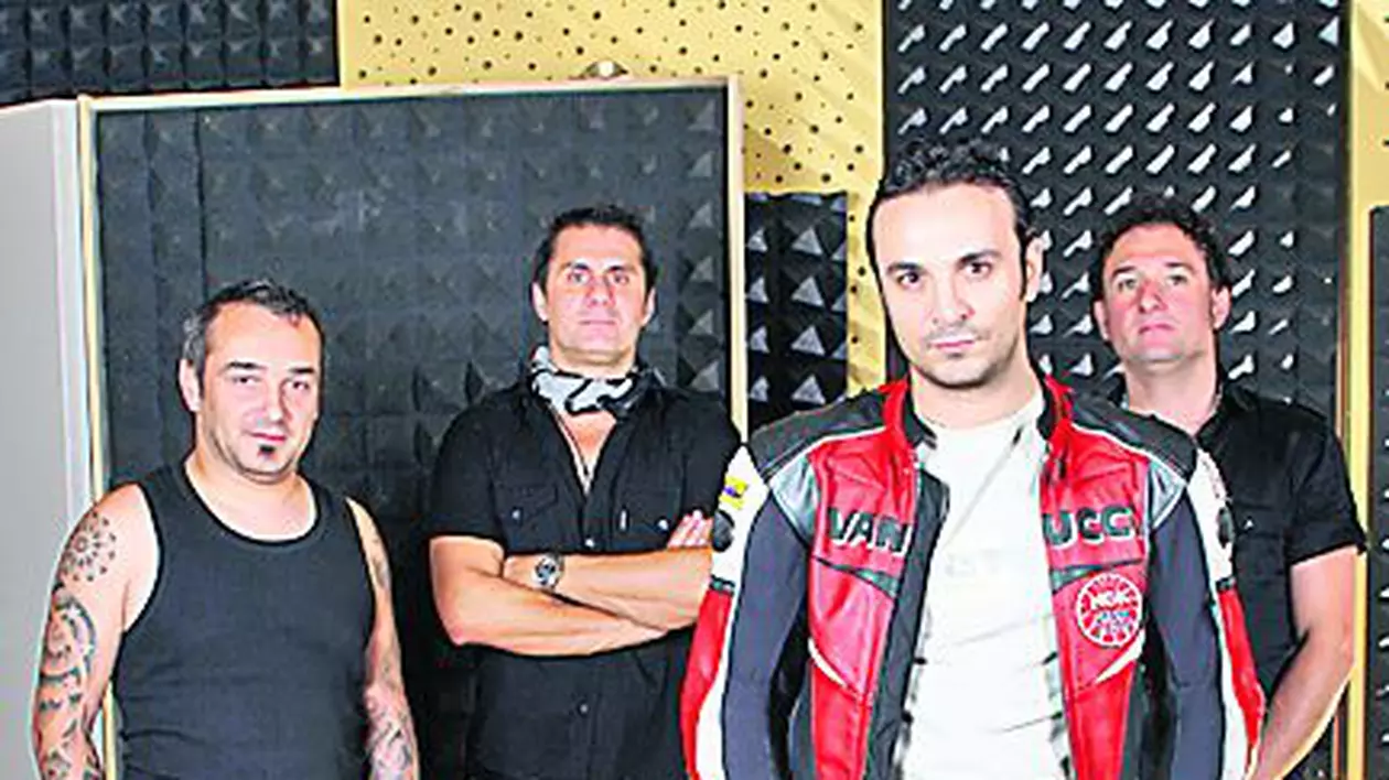 Direcţia 5 celebrează 25 de ani, alături de fanii săi. Trupa lansează un nou album