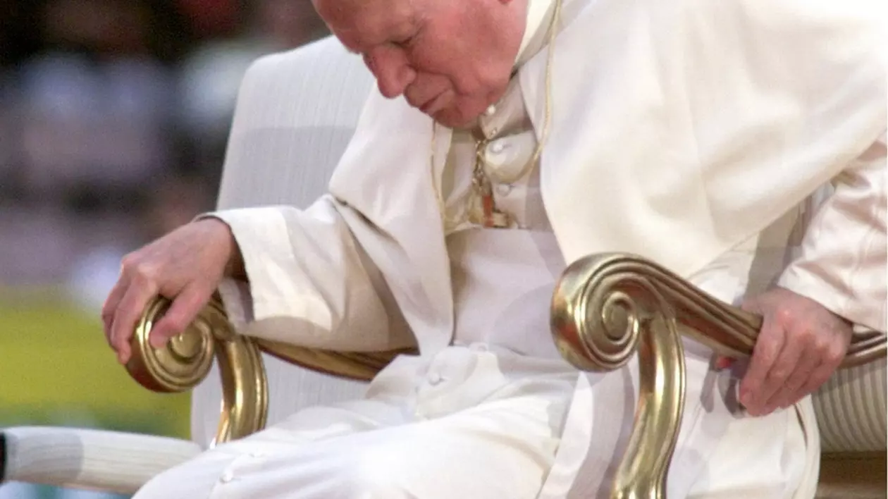 Papa Ioan Paul al II-lea a vindecat o călugăriţă de Parkinson 