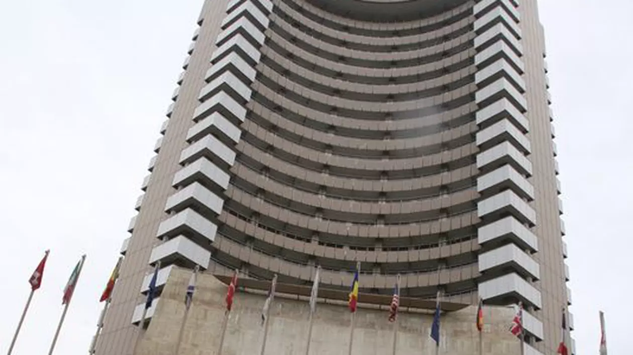 Magazinul Unirea și Intercontinentalul, puse sub sechestru în dosarul Adamescu!
