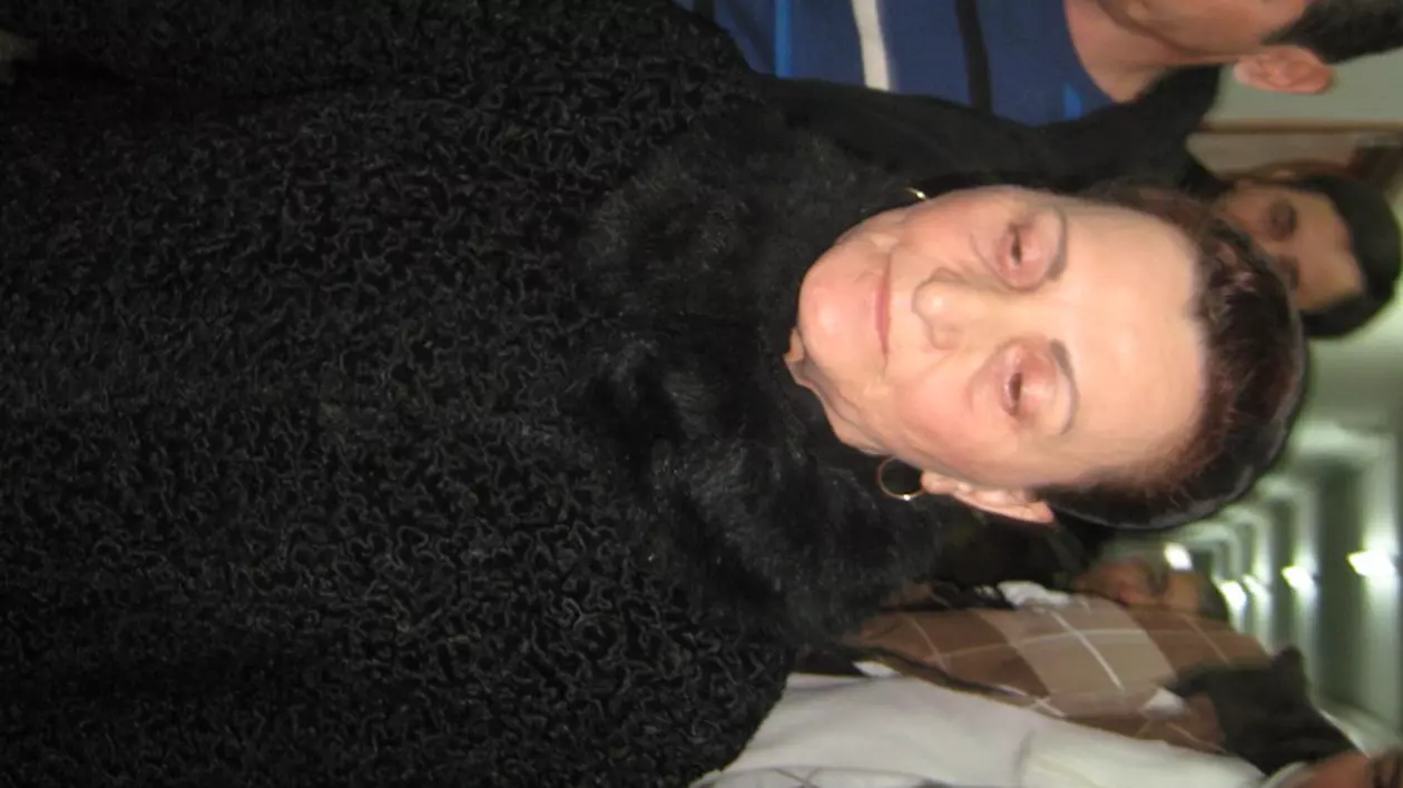 Mama Mădălinei Manole: "Fiica mea a vrut să meargă la doctor la New York. Dacă era lăsată, ar fi trăit şi azi"
