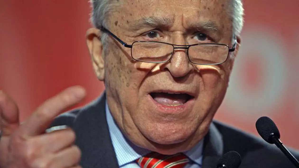 Macabru: "Ion Iliescu a murit", printre sugestiile de căutare pe Google