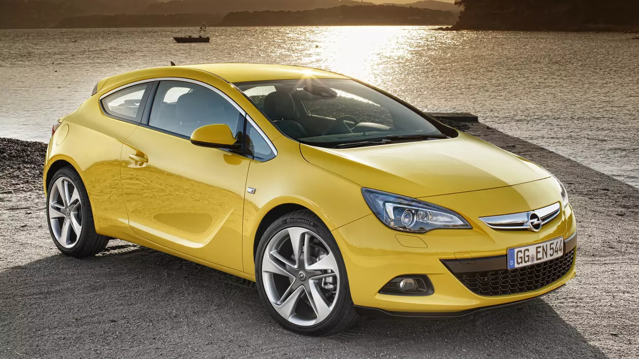 Vezi care e cel mai frumos Opel Astra