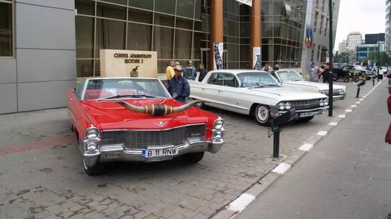 Maşinile de epocă vor putea fi admirate la salonul auto „Bucharest Classic Car Show”