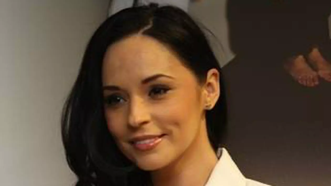 Andreea Marin Bănică: "Dacă meseria noastră e la televizor, nu înseamnă că trebuie să trăieşti şi în pat cu 22 de milioane de ochi aţintiti asupra ta".