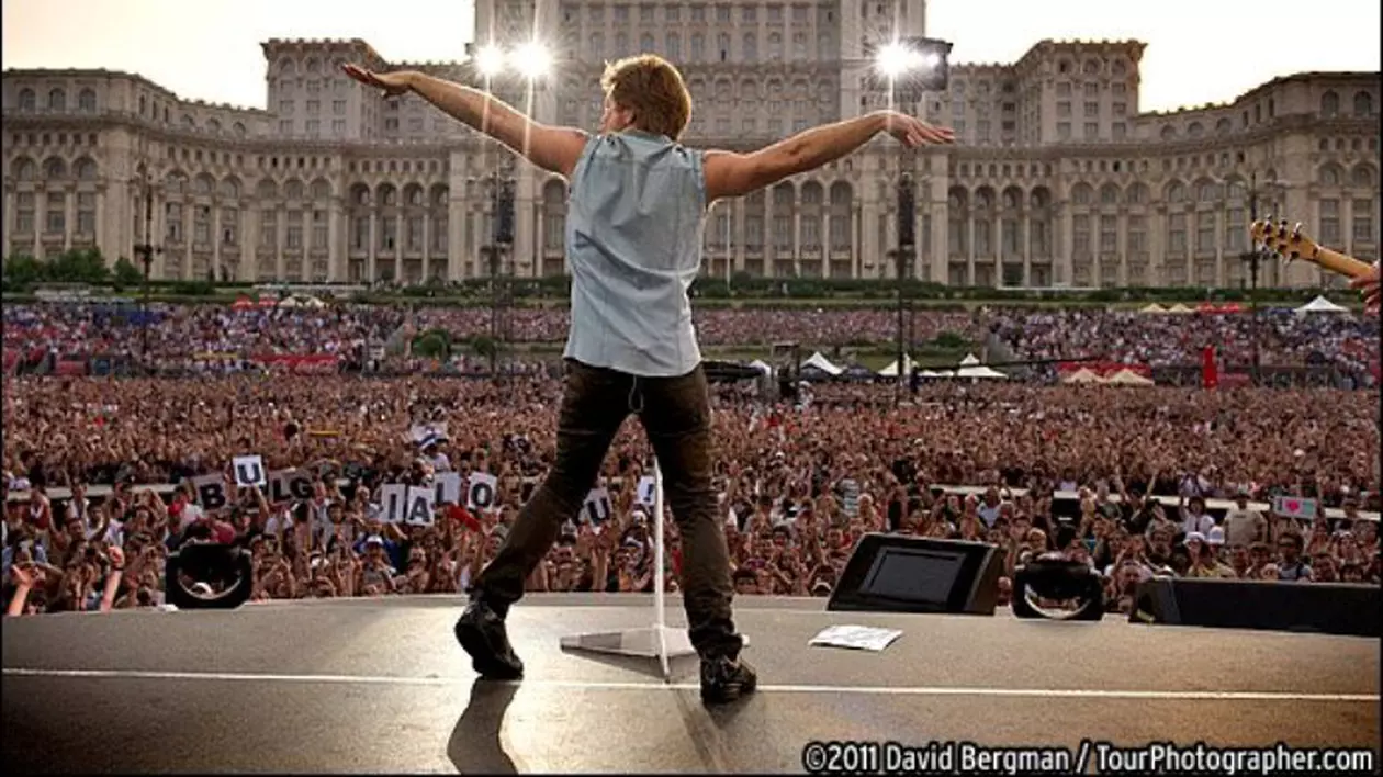 Bon Jovi mulţumeşte pe Facebook fanilor din România: "Aţi fost minunaţi!"