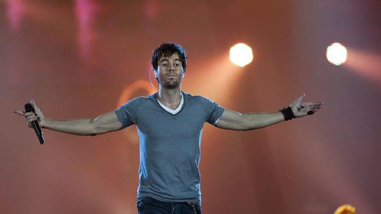 Enrique Iglesias - Obsedat de suicid şi moarte din cauza relaţiei cu tatăl său