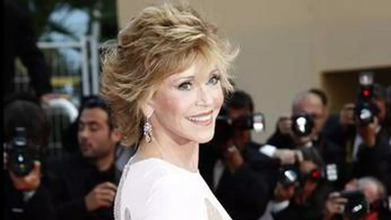 Jane Fonda, sexy la 73 de ani: "Îmi place să-mi arăt talia și fundul, sunt atuurile mele"