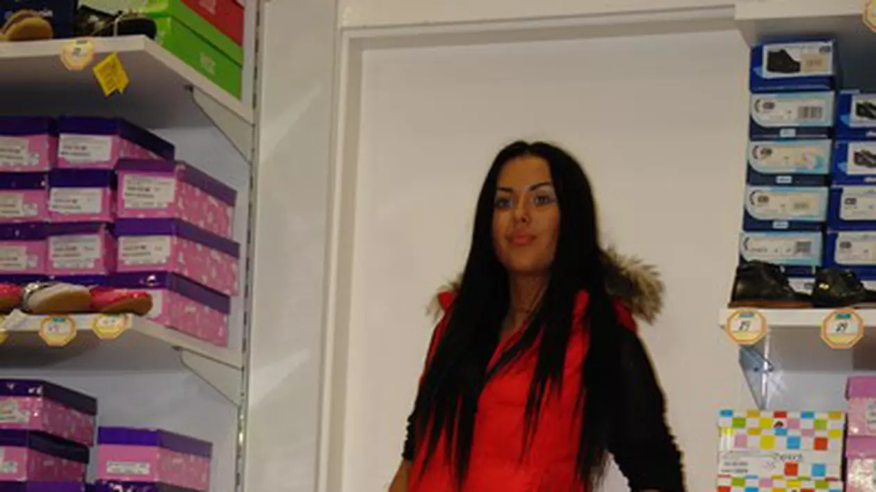 Daniela Crudu şi-a luat o dubiţă plină cu pantofi