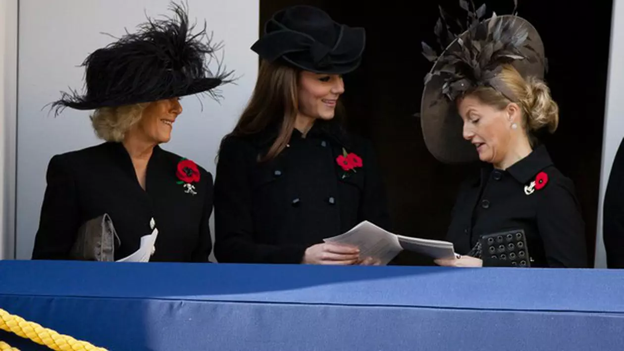 Foto | Kate Middleton, în doliu