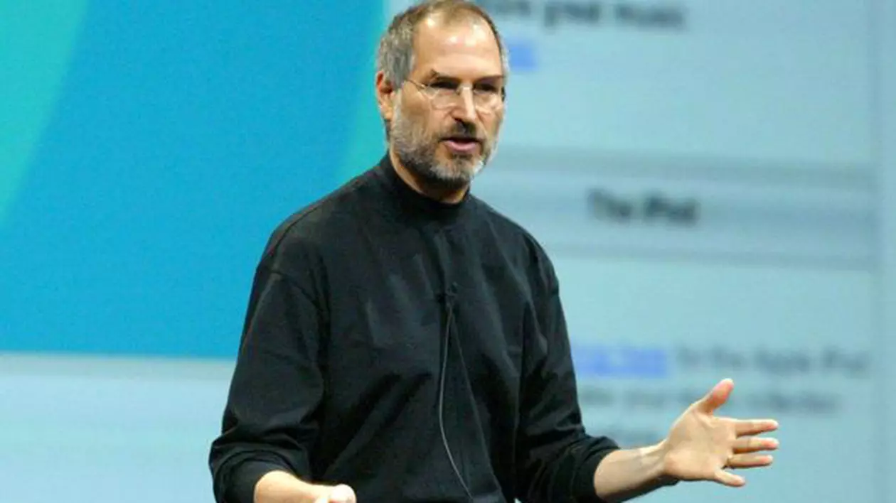 A apărut păpușa Steve Jobs