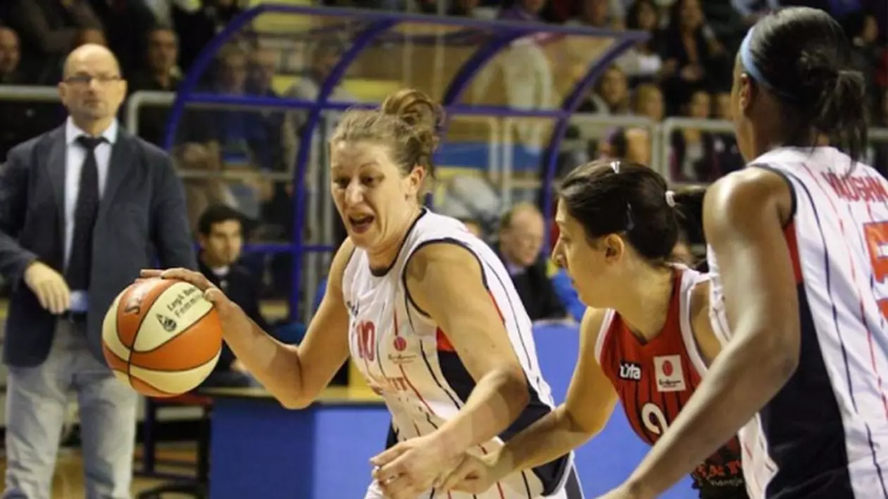 Florina Păşcălău se operează la ligamente şi ratează calificările la EuroBasket 2013