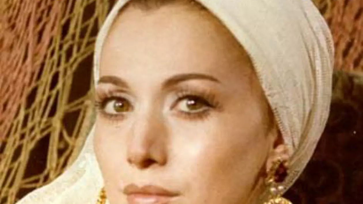 Actriţa Violeta Andrei vorbeşte despre trecutul său: "După ce m-am căsătorit nu am cedat două săptămâni”