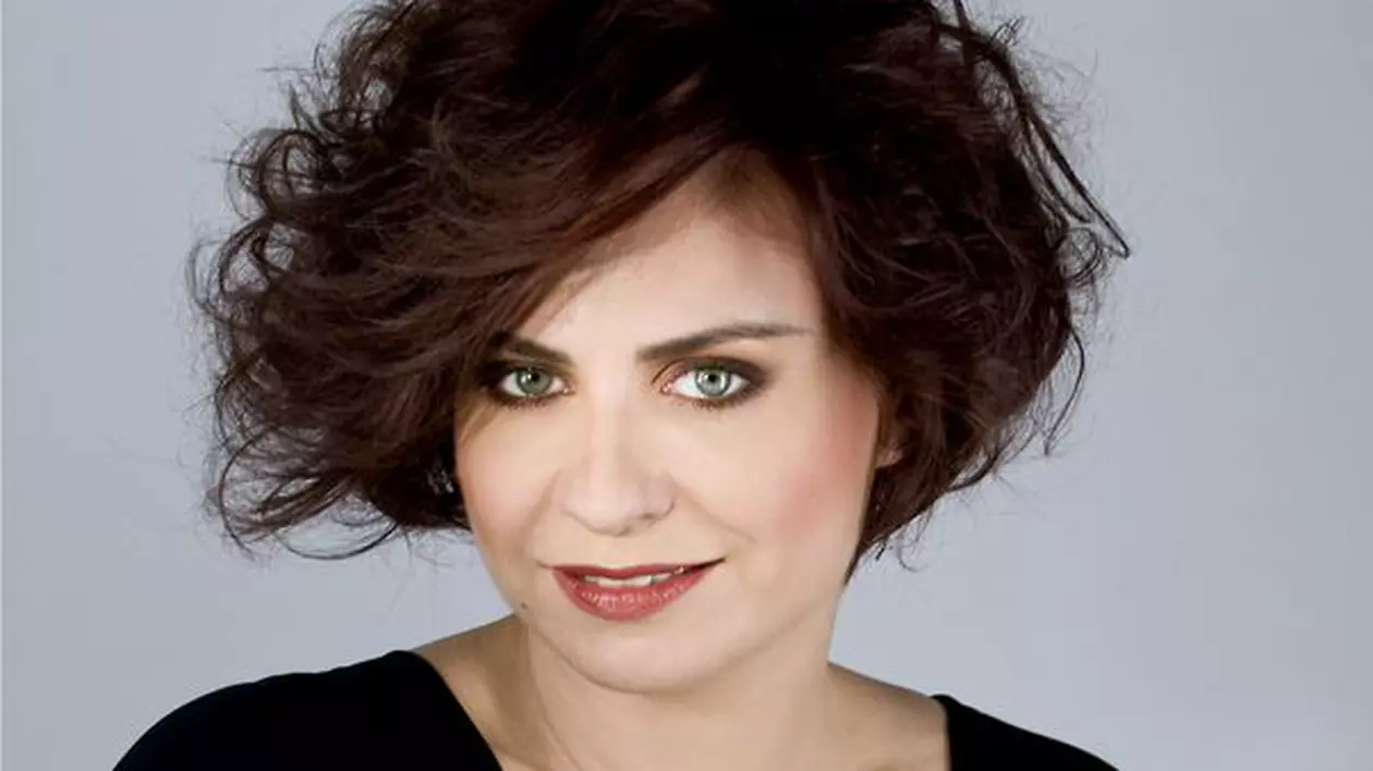 Scrisoare pentru mama de la Adina Buzatu | "Îți mulțumesc pentru bucuria cu care m-ai primit în viața ta!"
