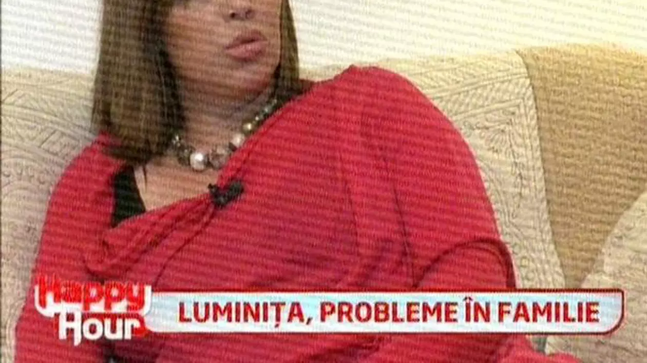 Luminița Anghel are probleme cu fiul adoptiv: "E gelos pe frații lui, mă ironizează, chiulește și fumează"