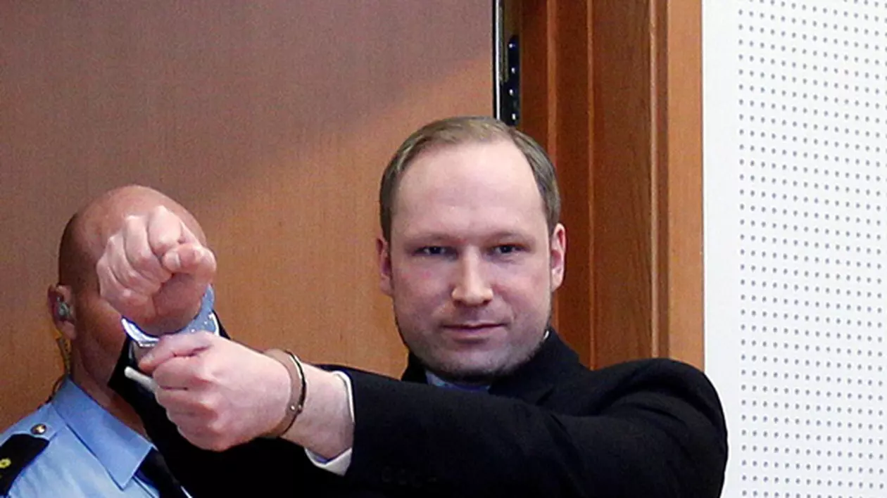 Iată cum făcea asasinul din Norvegia, Anders Breivik, rost de bani! Mama lui, un ajutor de nădejde în comiterea infracţiunilor! 