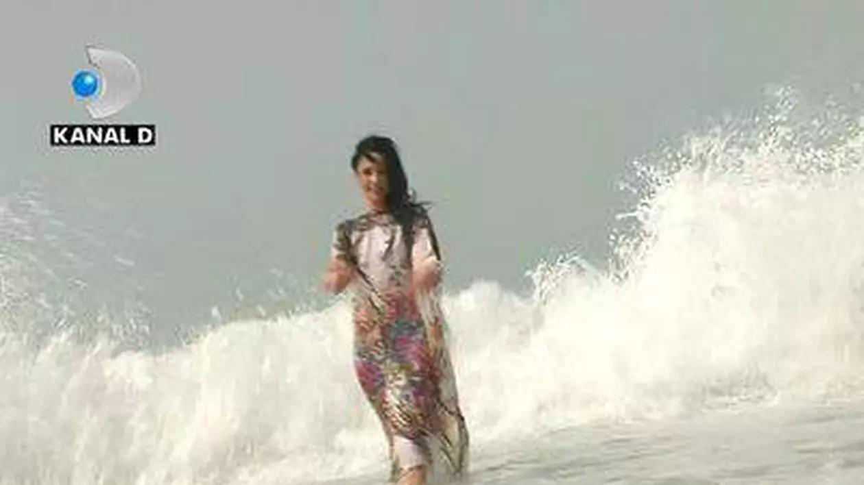 Andreea Marin Bănică, model pentru o zi la Dubai! FOTO