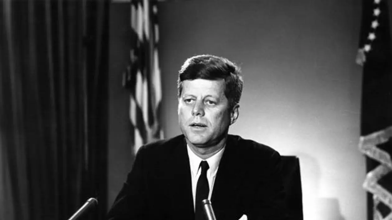 cine l-a omorât pe Kennedy
