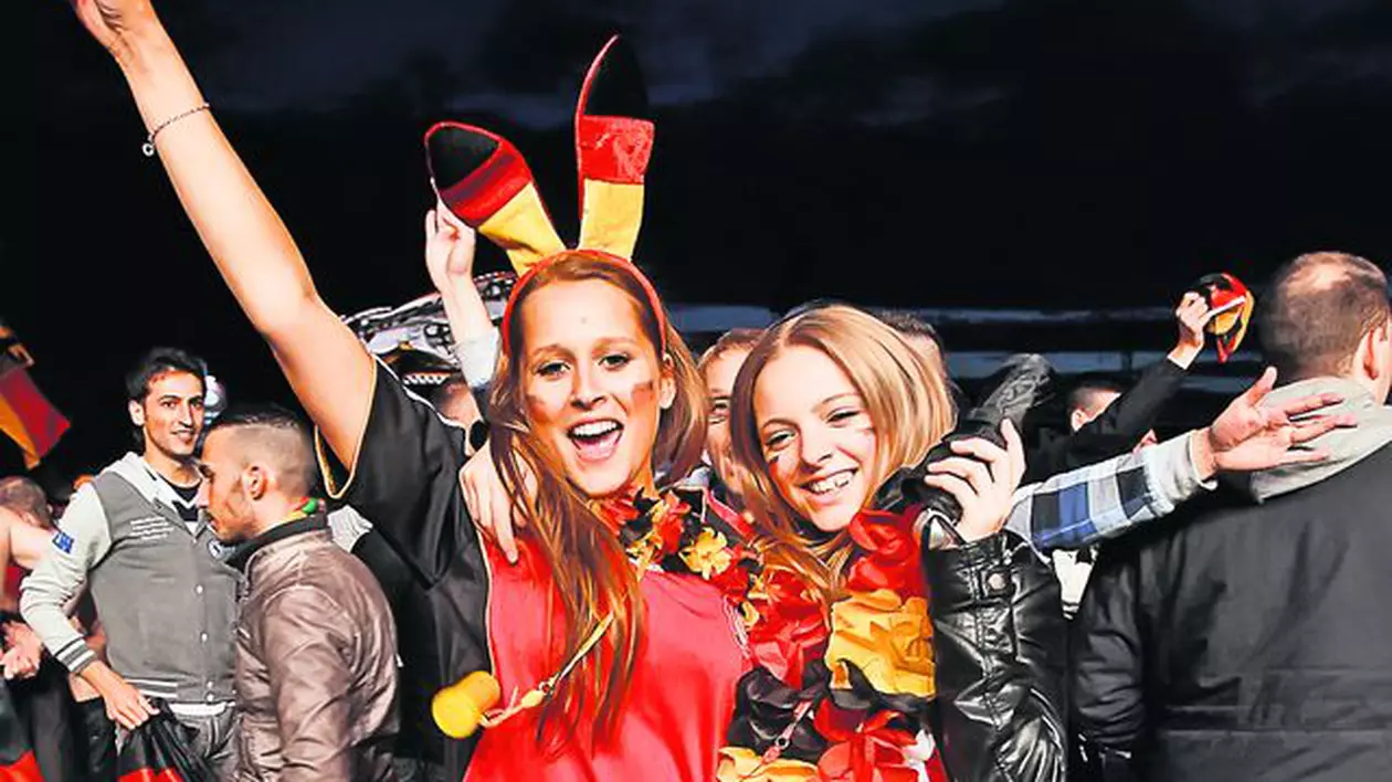 Victoria Germaniei cu Portugalia de la Euro 2012 a provocat isterie la Berlin şi la Hamburg