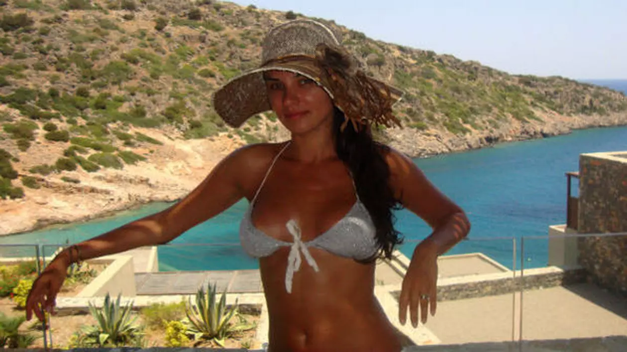 Mirela Stelea, vacanţă exclusivistă în Creta