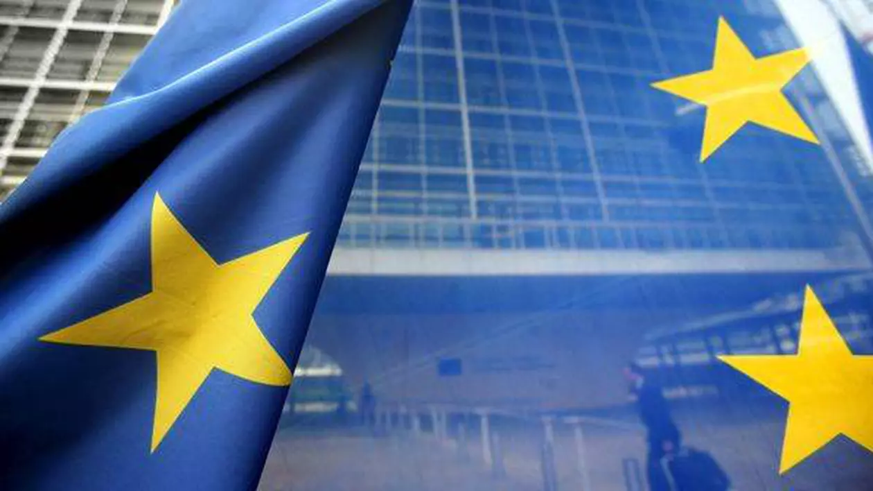 Comisia Europeană amendează Amazon cu 250 de milioane de euro și dă în judecată Irlanda pentru că nu a recuperat amenda de 13 miliarde de euro de la Apple