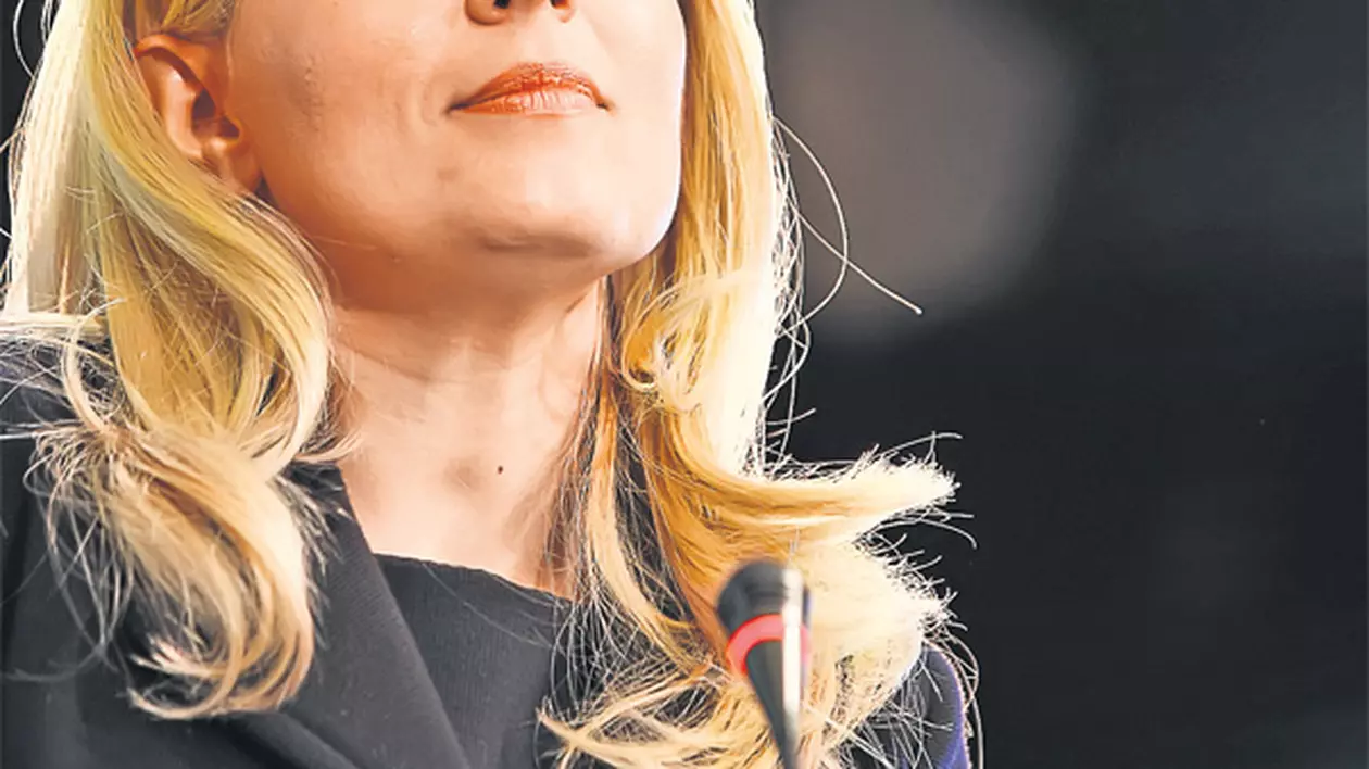 Elena Udrea a «umblat» pe textele lui Adrian Păunescu! | EXCLUSIV