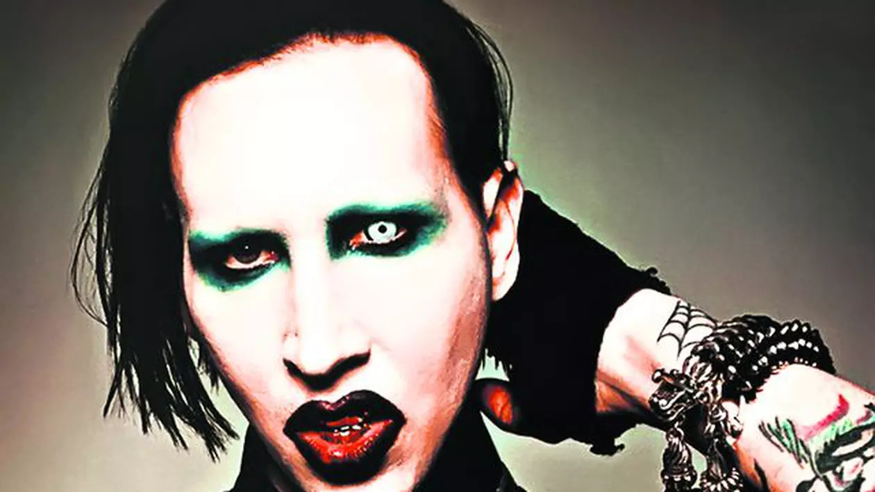 A murit tatăl lui Marilyn Manson. Mesajul rockerului