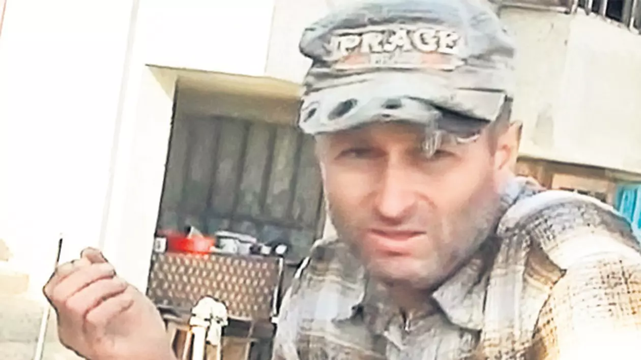 Mircea Sandu îi dă bani pentru copii, el îi bagă în amantă