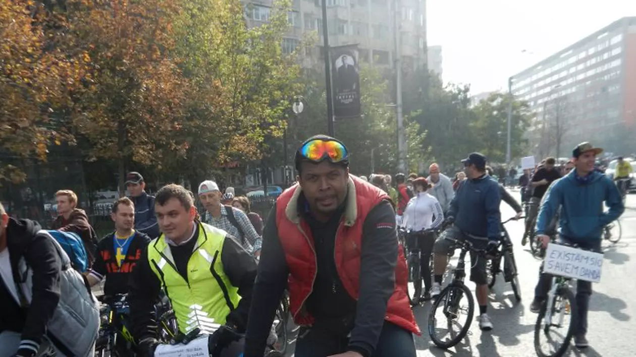 Cabral a participat la marșul bicicliștilor: "Vreau bandă pentru bicicletă, nu pistă!"