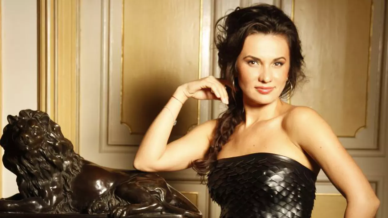 Mirela Stelea, scoasă din impas de o singură rochie!