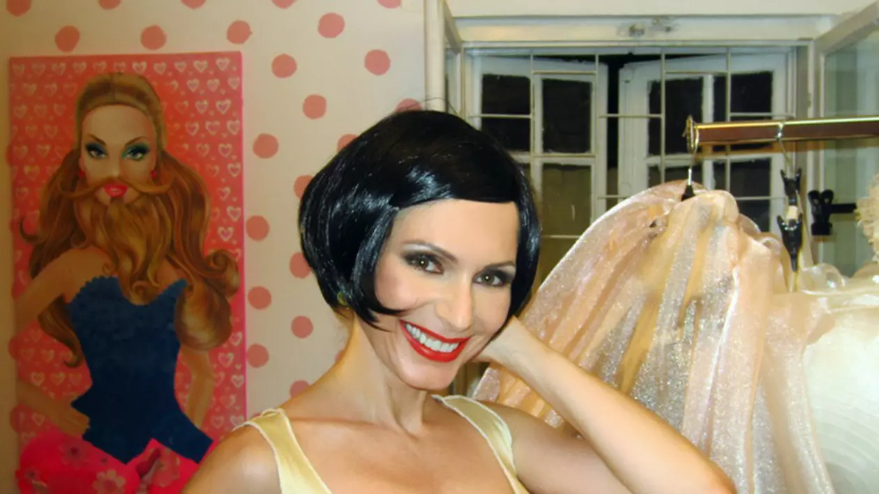 Luana Ibacka s-a făcut brunetă de "Halloween" şi "Ziua morţilor"