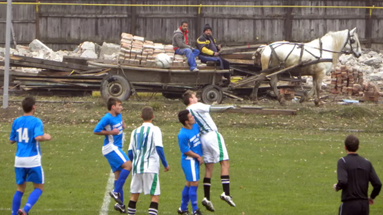 Stadionul ”Poiana”, dezmembrat în timpul meciurilor